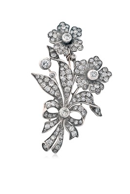 Lot 2207 - A Victorian Diamond Brooch realistically...