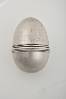 Lot 150 - A George III Silver Nutmeg-Grater, by Samuel...