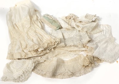 Lot 2149 - Assorted Mainly Early 20th Century Lace and...