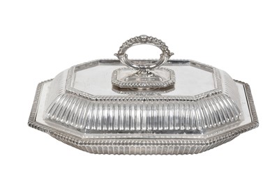 Lot 2277 - A Victorian Silver Entrée-Dish, Cover and Handle