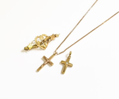 Lot 247 - A 9 Carat Gold Cross Pendant on Chain, pendant...