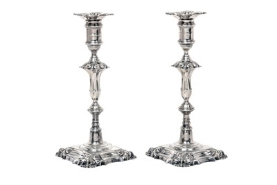 Lot 2286 - A Pair of Edward VII Silver Candlesticks