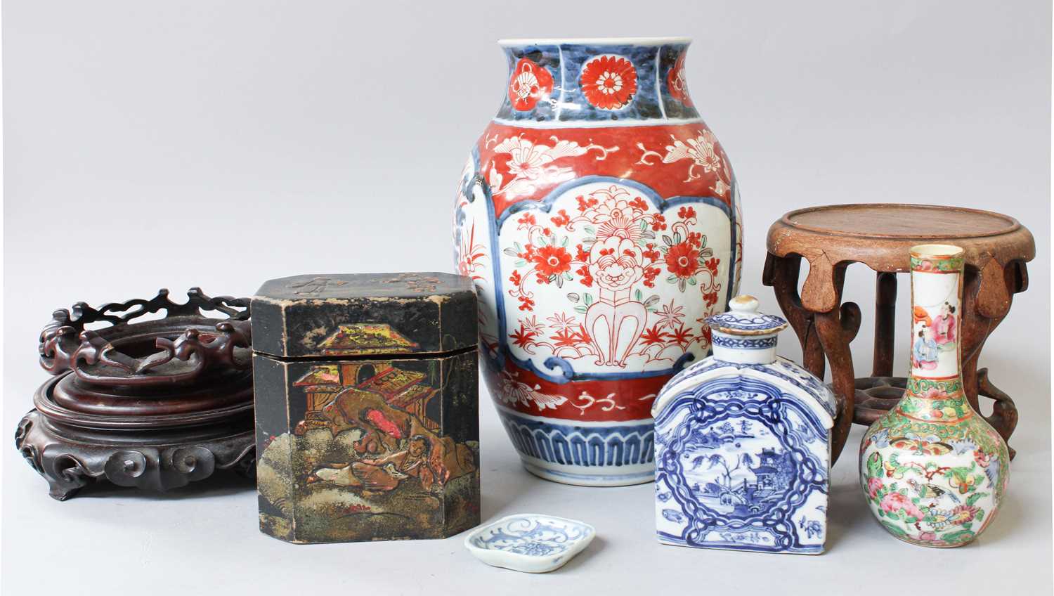 Lot 419 - An 18th Century Chinese Export Tea Canister...