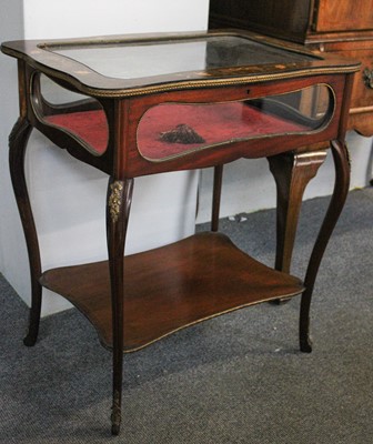 Lot 1260 - An Edwardian Mahogany Bijouterie Table,...