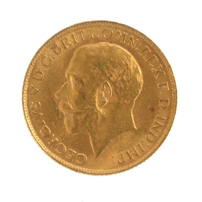 Lot 215 - George V, Sovereign 1913, obv. bare head left,...