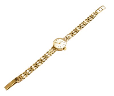 Lot 284 - A Lady's 9 Carat Gold Zenith Wristwatch