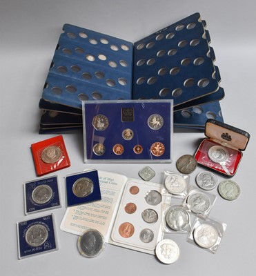 Lot 336 - Collection of Commemorative Coinage, including...