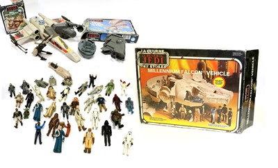 Lot 299 - Star Wars Return Of The Jedi Millenium Falcon