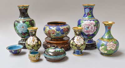 Lot 272 - 20th Century Chinese Cloisonne vases and bowls...