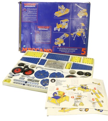 Lot 181 - Meccano Sets