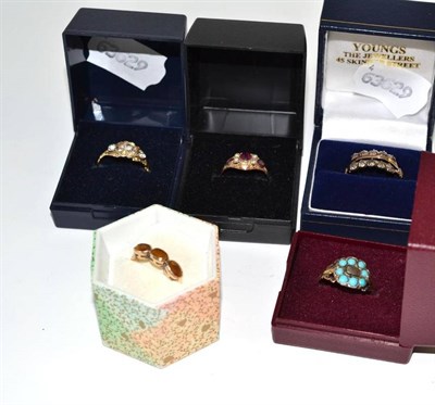 Lot 24 - Five assorted stone set antique rings