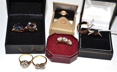 Lot 25 - Assorted 9ct gold and other dress rings (8)