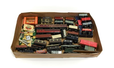 Lot 130 - Hornby Dublo 3 Rail Locomotives And Rolling Stock