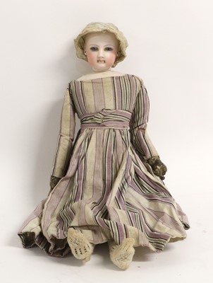 Lot 2089 - A Late 19th Century French Fashion Doll...
