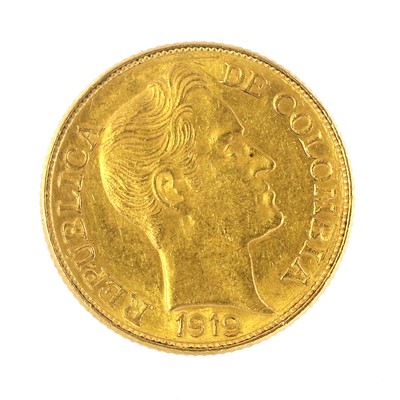 Lot 315 - Columbia, 5 Pesos 1919, (.917 gold, 22mm,...