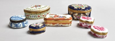 Lot 323 - A Collection of 19th century Porcelain Snuff...