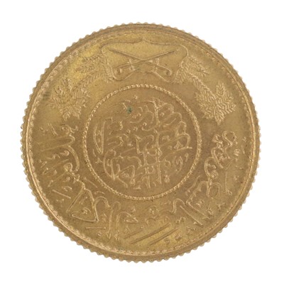 Lot 357 - Saudi Arabia, 1 Gunayh 1950, (.917 gold, 22mm,...