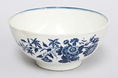 Lot 208 - An Worcester Porcelain Waste Bowl, circa 1775,...