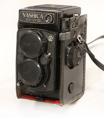 Lot 176 - Yashica Mat-124G Camera