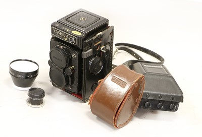 Lot 176 - Yashica Mat-124G Camera