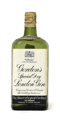 Lot 3175 - Gordons Special Dry London Gin, 1950s spring...