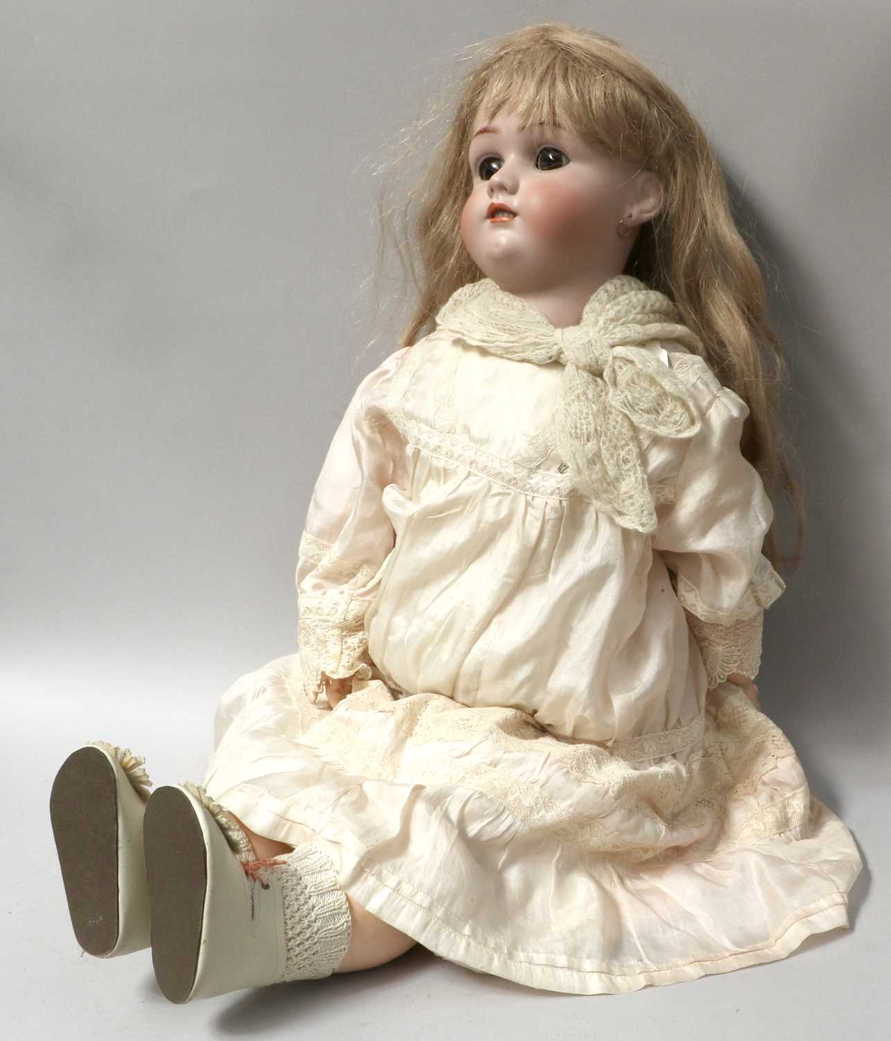 Lot 165 - Simon & Halbig Jutta Bisque Socket Head Doll,...