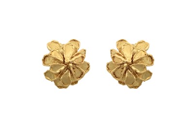Lot 2178 - A Pair of 18 Carat Gold Earrings realistically...