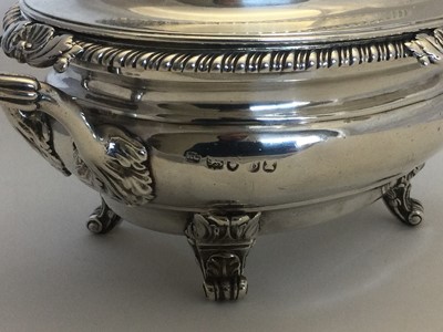 Lot 2022 - A Pair of George III Silver Sauce-Tureens and Covers