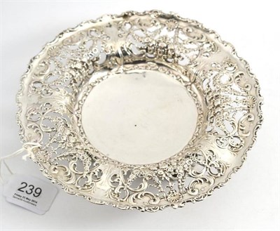 Lot 239 - An American silver pierced and embossed dish