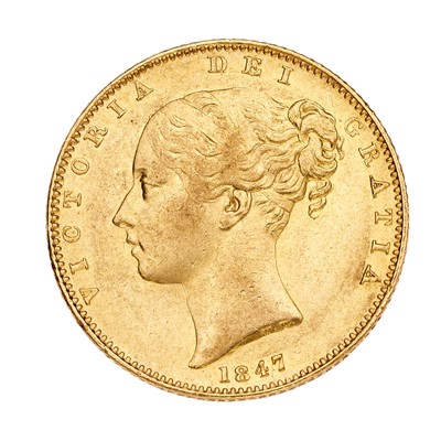 Lot 172 - Victoria, Sovereign 1847, obv. young head left,...