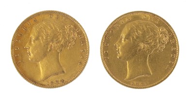 Lot 174 - 2x Victoria Sovereigns, comprising: 1855, obv....