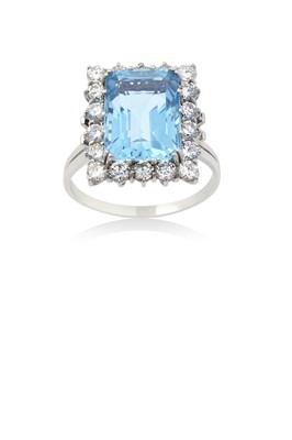 Lot 2220 - An Aquamarine and Diamond Cluster Ring the...