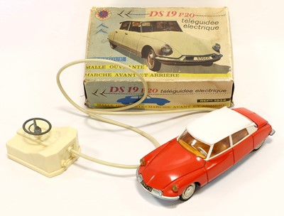 Lot 173 - France Jouets (FJ) Citroen DS19 P20