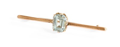 Lot 171 - An Aquamarine Bar Brooch, the emerald-cut...