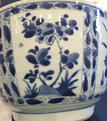 Lot 192 - A Chinese Porcelain Bowl, 18th century,...