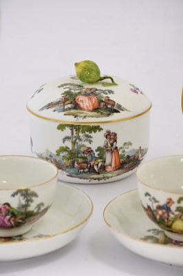 Lot 90 - A Meissen Porcelain Tea Service, circa 1755,...