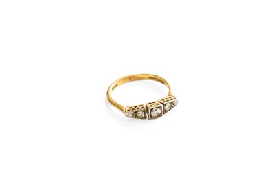 Lot 221 - A Diamond Five Stone Ring, the graduated old...