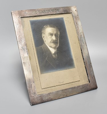 Lot 46 - An Edward VII Silver Photograph-Frame, by...