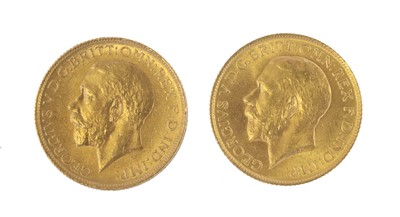 Lot 211 - 2x George V, Sovereigns 1911 and 1912, obv....