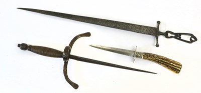 Lot 235 - A 19th Century Hunting Dagger, with 12cm...