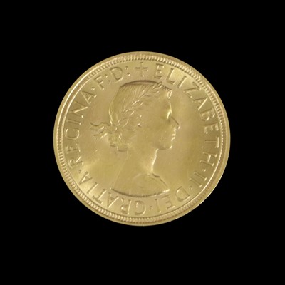 Lot 229 - Elizabeth II, Sovereign 1957, obv. Gillick...