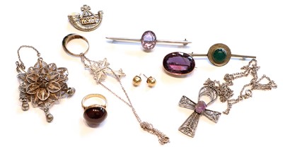 Lot 351 - A Quantity of Jewellery, including a cabochon...