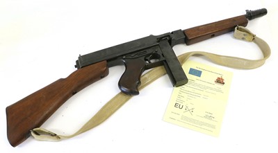 Lot 314 - A Deactivated US Model of a 1928 Thompson A1...