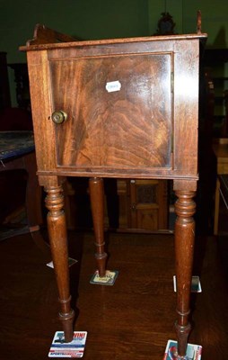 Lot 547 - Mahogany commode