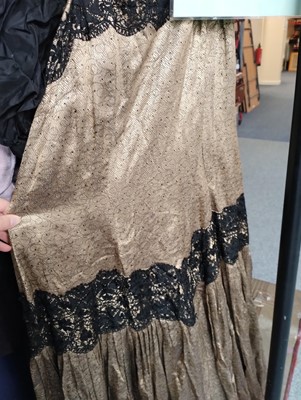 Lot 2171 - Assorted Circa 1900s and Later Black and...