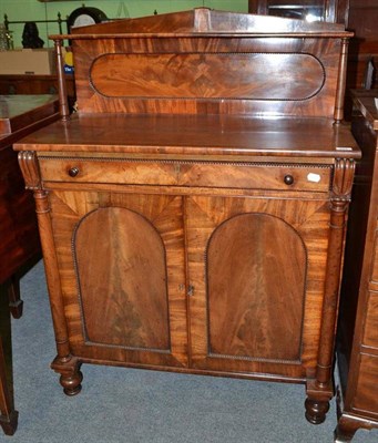 Lot 584 - A George IV mahogany chiffonier