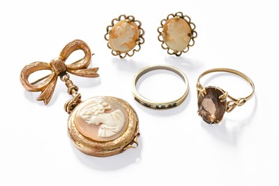 Lot 167 - A Small Quantity of Jewellery, a 9 carat gold...