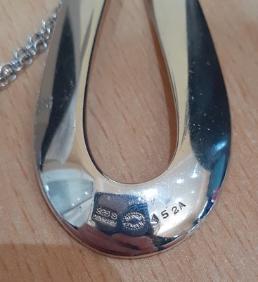 Lot 2002 - A Silver Infinity Pendant on Chain, by Georg...