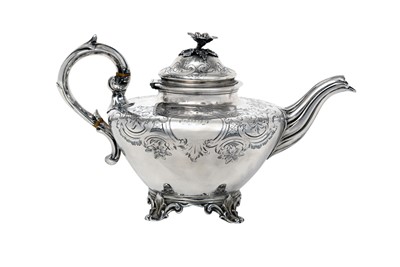 Lot 2393 - A Victorian Silver Teapot