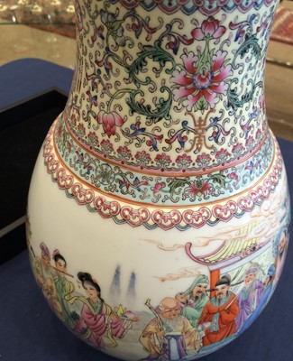 Lot 107 - A Chinese Porcelain Vase, Qianlong reign mark...